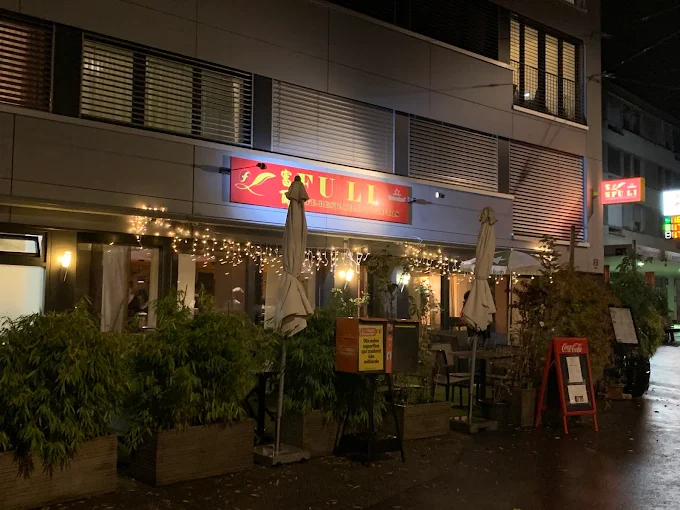 Façade du restaurant Fu Li la nuit